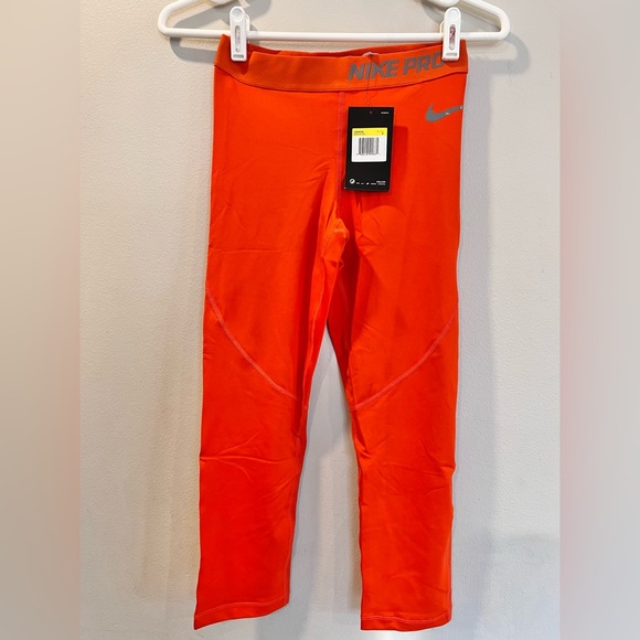 NWT Nike Pro Hyper Cool Women’s Training   Tights Orange Capri Leggings Sz Small - Picture 2 of 6
